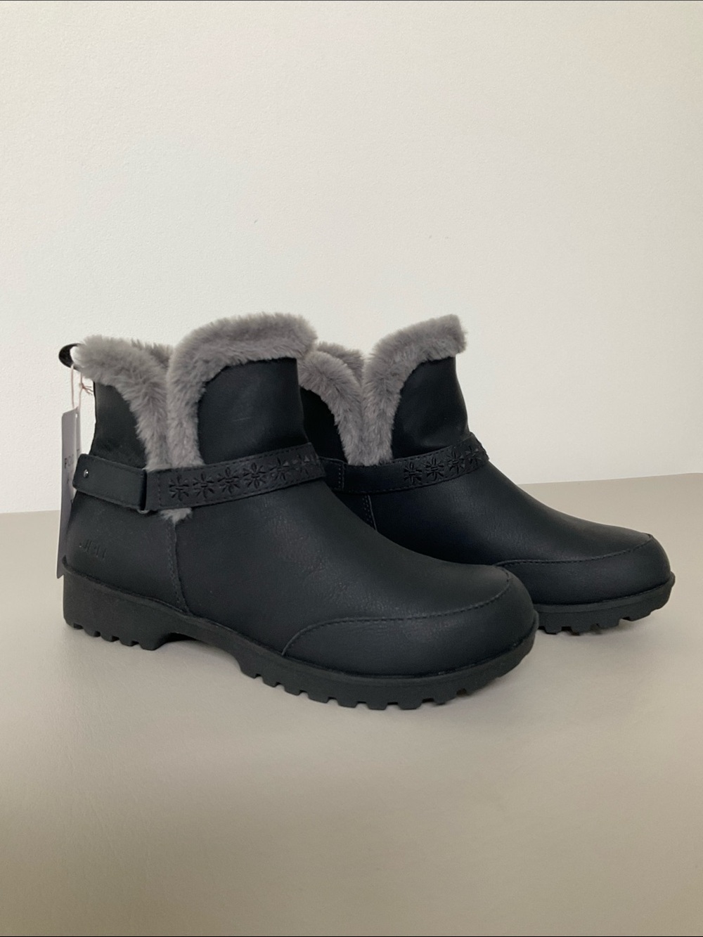 JBU, NWBox, Black, Fluffy Boots, Size 8